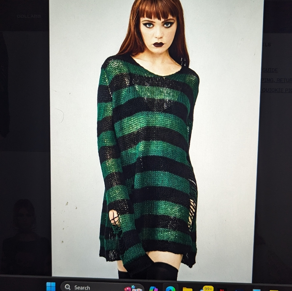 Widow sweater